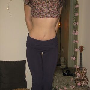 Floral Crop Top and navy Leggings